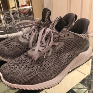 Boys Alpha Bounce Adidas.